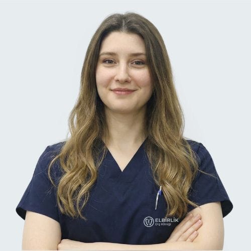 Sakarya Elbirlik Diş Kliniği Diş Hekimi Dt. Ezgi Aydın Tekerek klinik fotoğrafı.