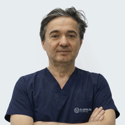 Sakarya Elbirlik Diş Polikliniği Kurucusu Dt. Mehmet Elbirlik; tecrübesi, vizyonu ve etik hekimlik anlayışıyla kliniğimizin tedavi standartlarına liderlik eden deneyimli diş hekimi.